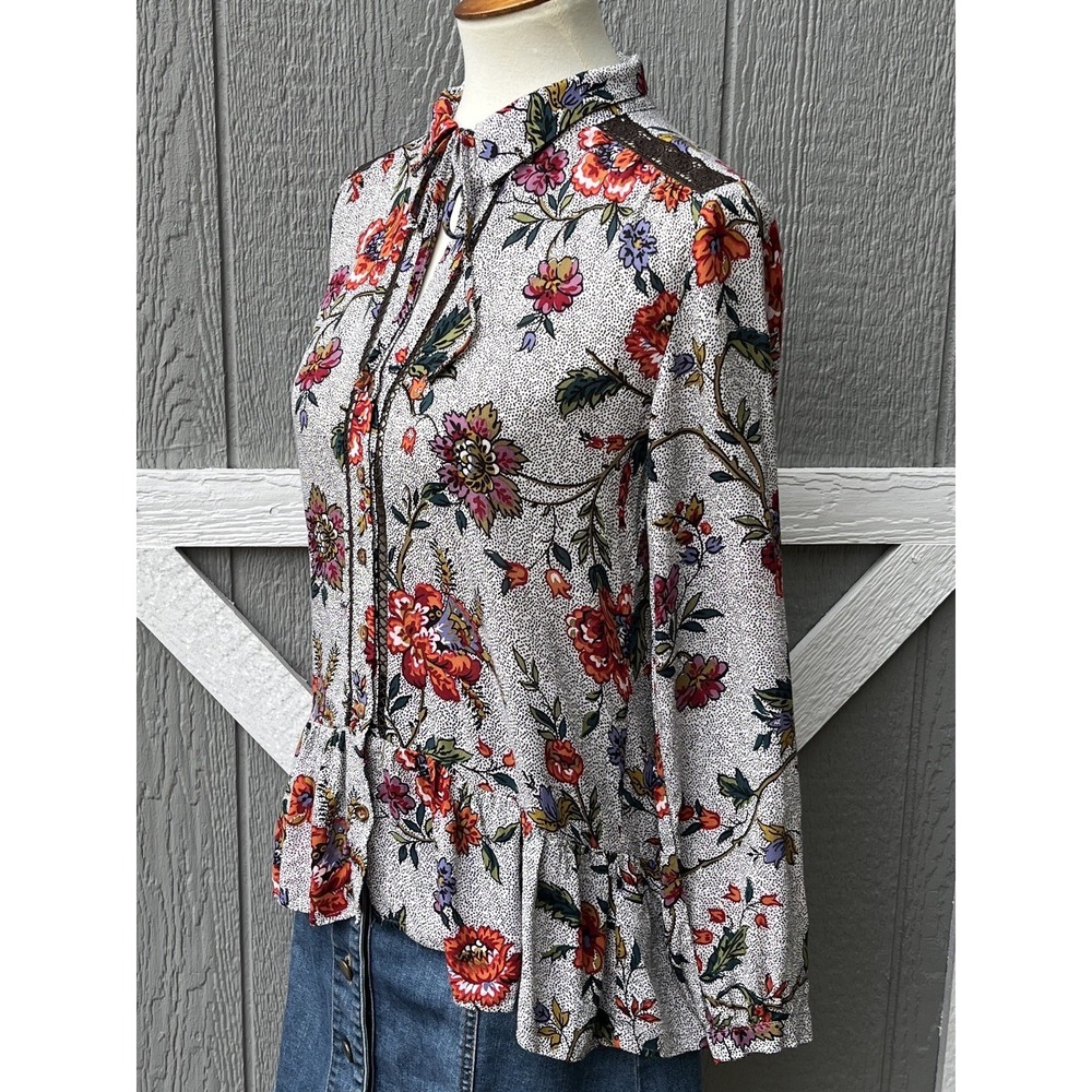Maeve Anthropologie Janie Flounce Hem Button Up Polka Dot Floral Blouse Size 0 - Picture 4 of 11